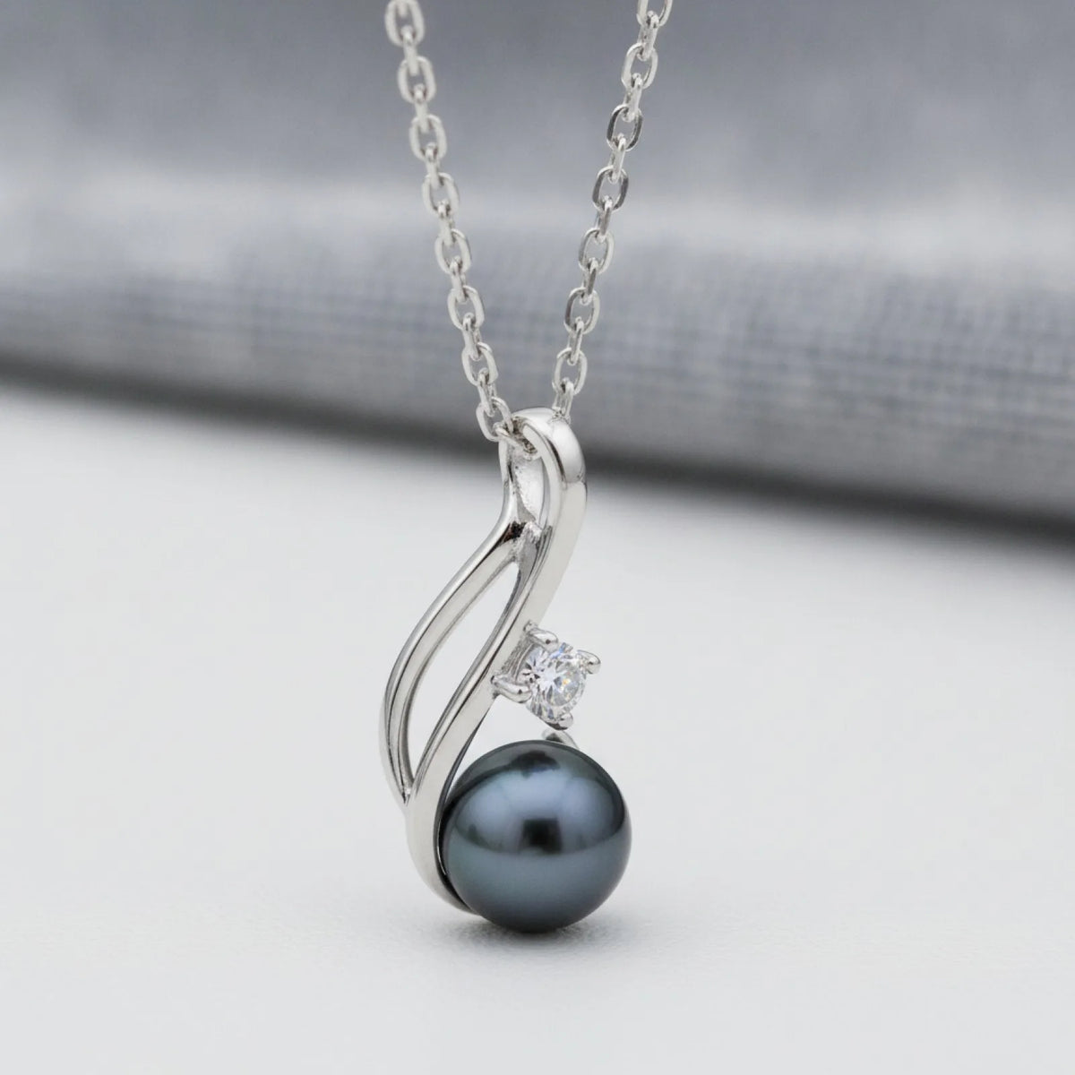 Pendentif Perle de Tahiti Titaua Or Blanc & Diamant