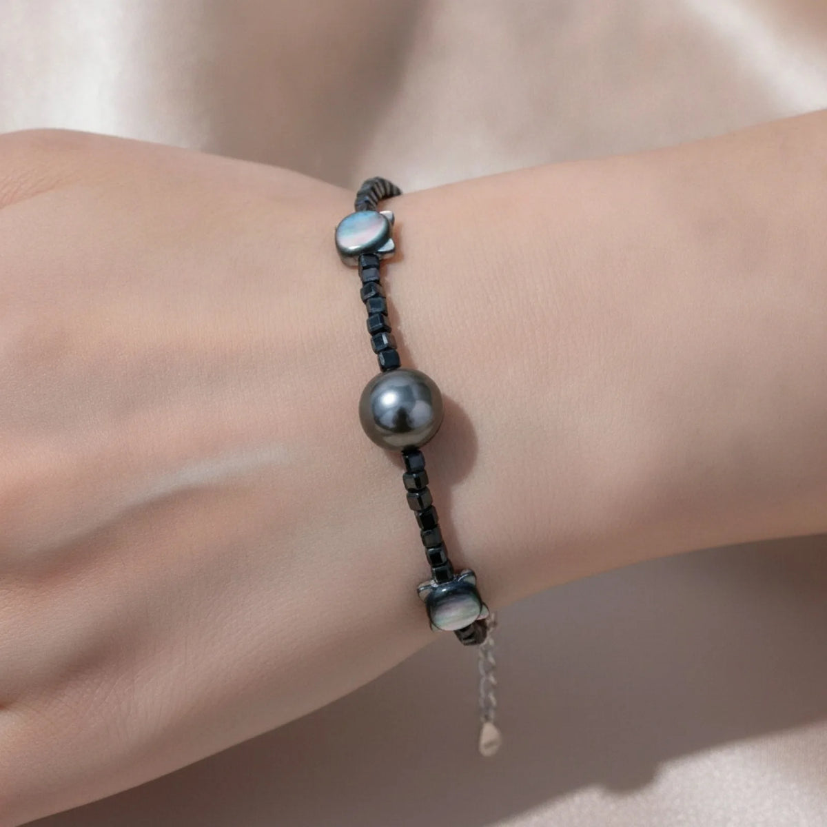 Bracelet Perle de Tahiti & Spinelles Noirs